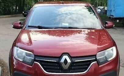 Renault Logan II, 2019 год, 900 000 рублей, 6 фотография