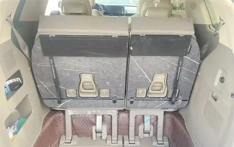 KIA Carnival, 2021 год, 3 150 000 рублей, 18 фотография