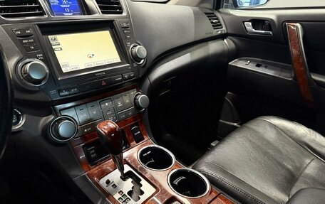 Toyota Highlander III, 2011 год, 2 000 000 рублей, 9 фотография