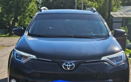 Toyota RAV4, 2018 год, 2 300 000 рублей, 2 фотография