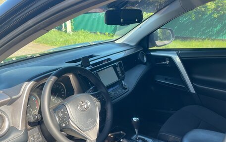 Toyota RAV4, 2018 год, 2 300 000 рублей, 11 фотография