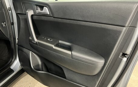 KIA Sportage IV рестайлинг, 2020 год, 2 330 000 рублей, 26 фотография