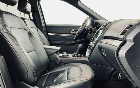 Ford Explorer VI, 2017 год, 2 850 000 рублей, 14 фотография