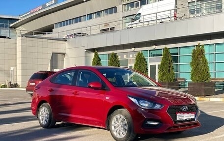 Hyundai Solaris II рестайлинг, 2017 год, 1 025 000 рублей, 1 фотография