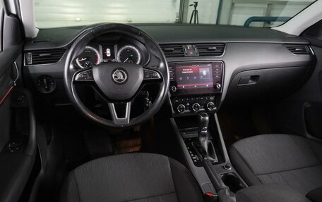Skoda Octavia, 2018 год, 1 830 000 рублей, 6 фотография