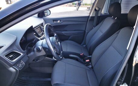 Hyundai Solaris II рестайлинг, 2017 год, 1 299 000 рублей, 13 фотография