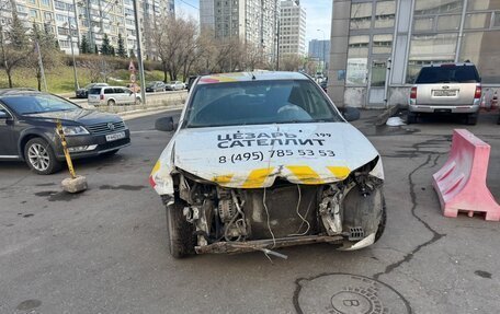 Renault Logan II, 2016 год, 280 000 рублей, 7 фотография