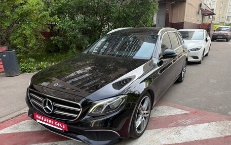 Mercedes-Benz E-Класс, 2020 год, 2 550 000 рублей, 3 фотография