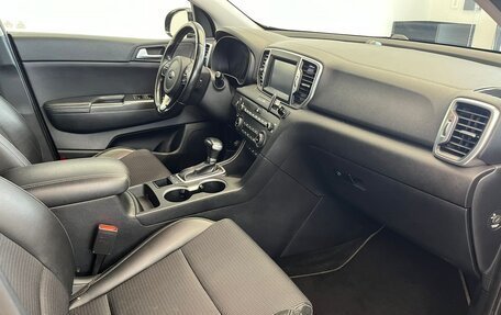 KIA Sportage IV рестайлинг, 2018 год, 1 820 000 рублей, 9 фотография