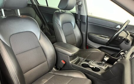 KIA Sportage IV рестайлинг, 2018 год, 1 820 000 рублей, 12 фотография