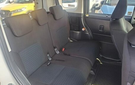 Toyota Roomy I, 2021 год, 879 000 рублей, 14 фотография