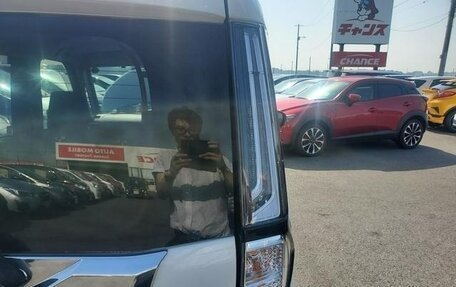 Toyota Roomy I, 2021 год, 879 000 рублей, 39 фотография