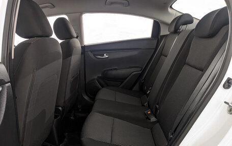 KIA Rio IV, 2021 год, 1 715 000 рублей, 18 фотография