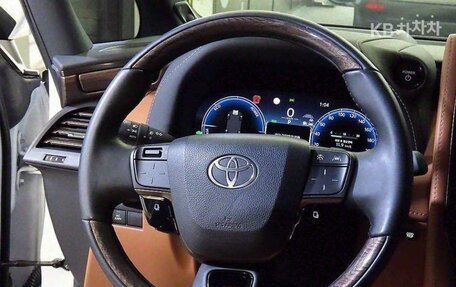 Toyota Alphard, 2024 год, 9 195 000 рублей, 8 фотография