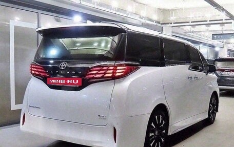 Toyota Alphard, 2024 год, 9 195 000 рублей, 4 фотография