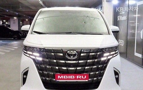 Toyota Alphard, 2024 год, 9 195 000 рублей, 2 фотография