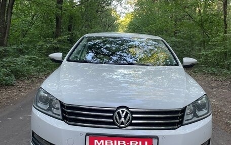 Volkswagen Passat B7, 2012 год, 1 380 000 рублей, 2 фотография