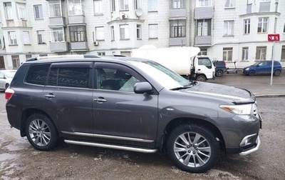 Toyota Highlander III, 2013 год, 2 400 000 рублей, 1 фотография