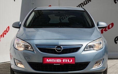 Opel Astra J, 2011 год, 685 000 рублей, 2 фотография
