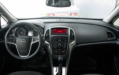 Opel Astra J, 2011 год, 685 000 рублей, 10 фотография