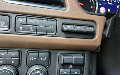 Chevrolet Suburban, 2021 год, 10 200 000 рублей, 12 фотография