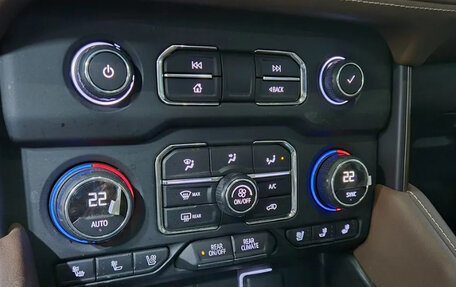 Chevrolet Suburban, 2021 год, 10 200 000 рублей, 11 фотография