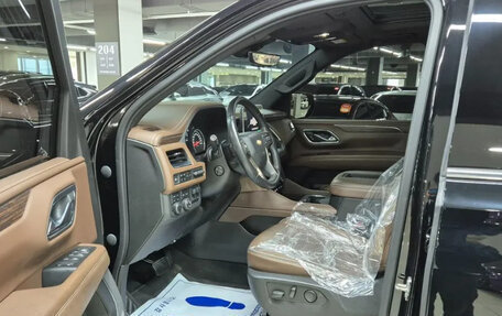 Chevrolet Suburban, 2021 год, 10 200 000 рублей, 13 фотография