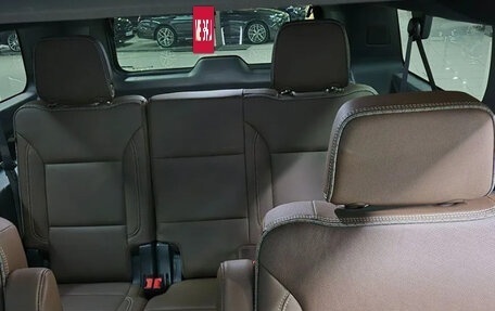 Chevrolet Suburban, 2021 год, 10 200 000 рублей, 15 фотография