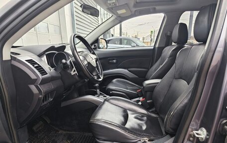 Mitsubishi Outlander III рестайлинг 3, 2008 год, 810 000 рублей, 9 фотография