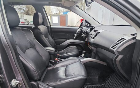 Mitsubishi Outlander III рестайлинг 3, 2008 год, 810 000 рублей, 10 фотография
