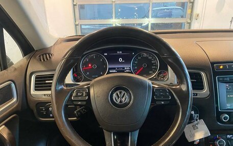 Volkswagen Touareg III, 2015 год, 2 535 000 рублей, 10 фотография