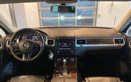 Volkswagen Touareg III, 2015 год, 2 535 000 рублей, 9 фотография