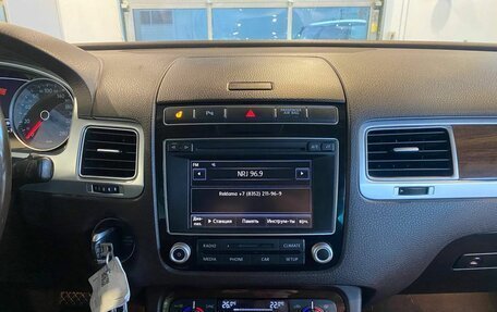 Volkswagen Touareg III, 2015 год, 2 535 000 рублей, 13 фотография