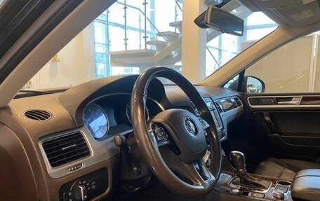 Volkswagen Touareg III, 2015 год, 2 535 000 рублей, 23 фотография