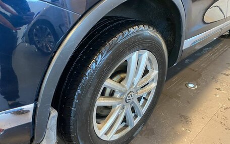 Volkswagen Touareg III, 2015 год, 2 535 000 рублей, 20 фотография
