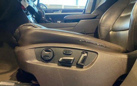 Volkswagen Touareg III, 2015 год, 2 535 000 рублей, 34 фотография