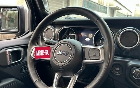 Jeep Wrangler, 2022 год, 4 350 000 рублей, 11 фотография