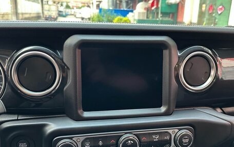 Jeep Wrangler, 2022 год, 4 350 000 рублей, 14 фотография