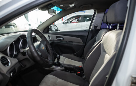 Chevrolet Cruze II, 2010 год, 500 000 рублей, 12 фотография