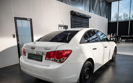 Chevrolet Cruze II, 2010 год, 500 000 рублей, 6 фотография