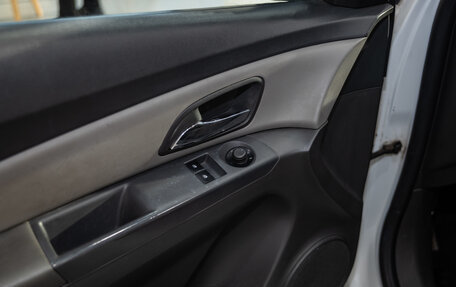 Chevrolet Cruze II, 2010 год, 500 000 рублей, 9 фотография