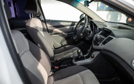 Chevrolet Cruze II, 2010 год, 500 000 рублей, 15 фотография