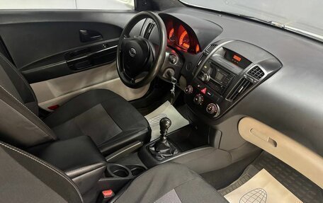 KIA cee'd I рестайлинг, 2009 год, 609 000 рублей, 8 фотография
