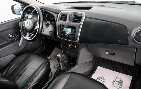 Renault Logan II, 2018 год, 699 000 рублей, 11 фотография