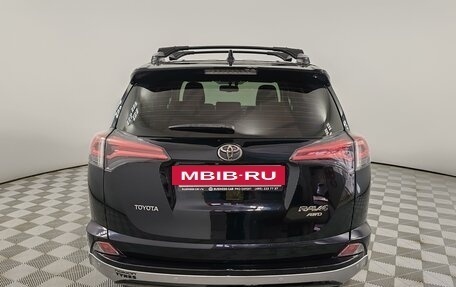 Toyota RAV4, 2017 год, 2 400 000 рублей, 6 фотография