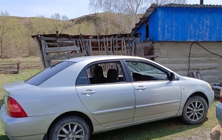 Toyota Corolla, 2004 год, 690 000 рублей, 3 фотография