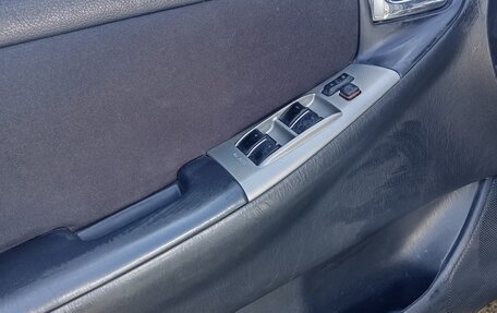 Toyota Corolla, 2004 год, 690 000 рублей, 8 фотография