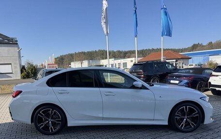 BMW 3 серия, 2022 год, 3 650 000 рублей, 8 фотография