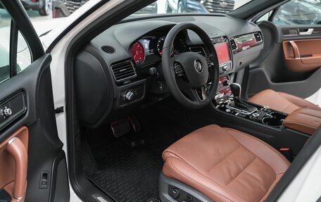 Volkswagen Touareg III, 2014 год, 2 149 000 рублей, 6 фотография