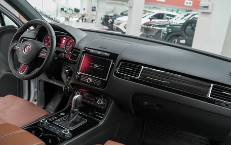 Volkswagen Touareg III, 2014 год, 2 149 000 рублей, 13 фотография